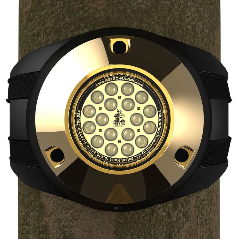 Metro Marine High-Output Piling-Mount Submersible Light – Cool White Led, 45° Beam [F-Pmr1-W3-45] 1
